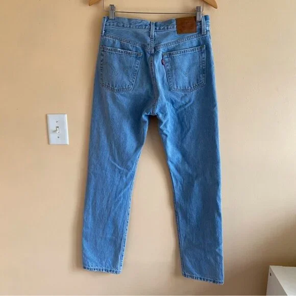 Levis Premium 501 Original Fit Jean Light Wash Size 27x30 100% Cotton Button Fly - Picture 3 of 16